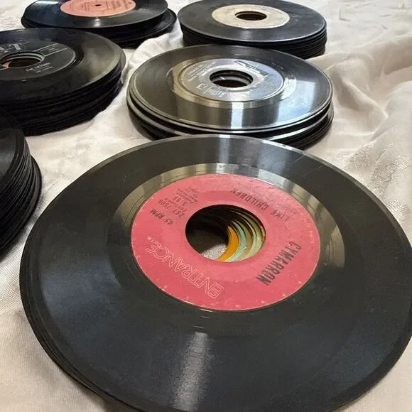 Lot of 100 Vintage 7" Vinyl Records 45 RPM Singles Crafts Decor Projects - Picture 9 of 9